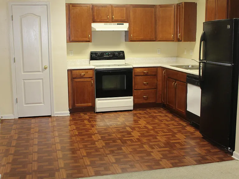 672 Georgetown Ct #1 — Photo 14