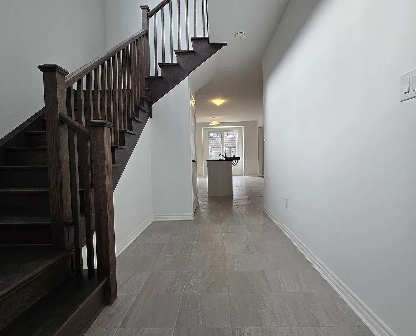 4 bed, $3,300 — Photo 3