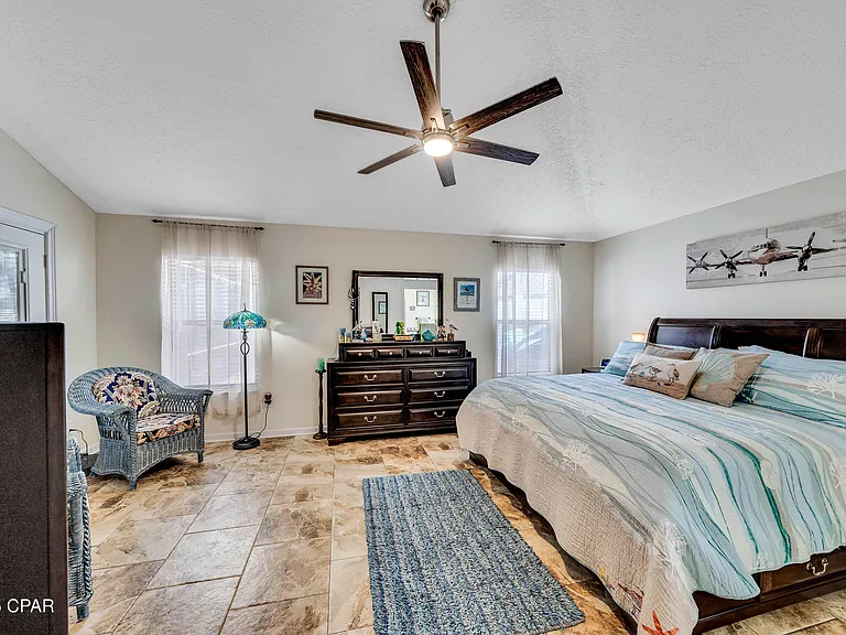 625 Amberjack Dr — Photo 25