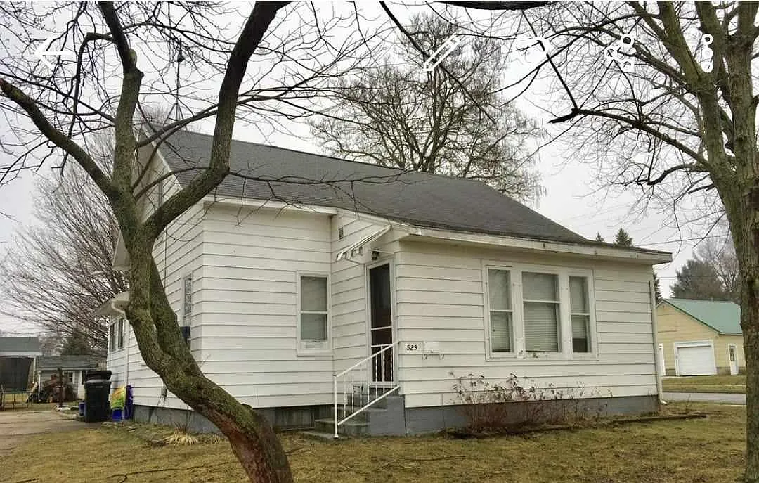 529 E Colfax St photo 1