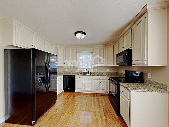 3rd image of 239 Osprey Dr
