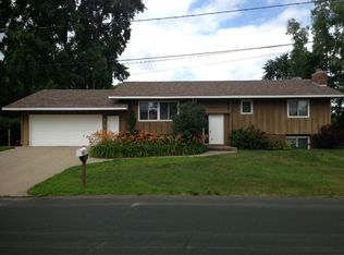 17216 Peterborg Rd, Eden Prairie, MN 55346