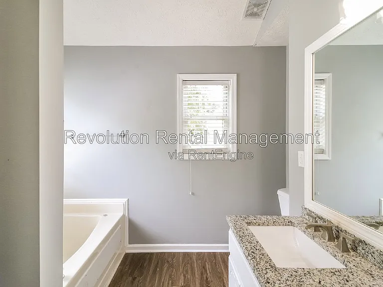 1055 Leighs Brook Way — Photo 22