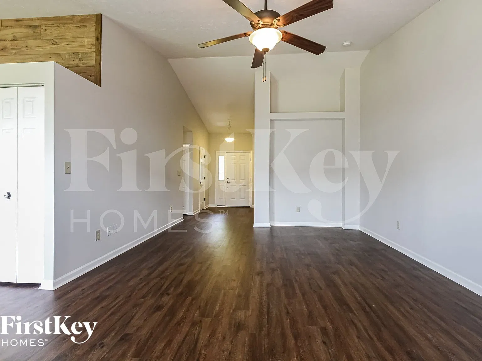 3 bed, 2.0 bath, 1390 sqft, $2,335 — Photo 3