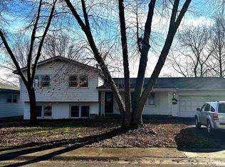 1220 Ivywood Dr, Springfield, IL 62704