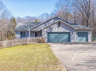 319 S Union St, Douglas, MI