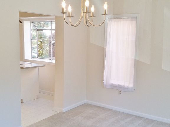 4th image of 3754 Madison Ln #B