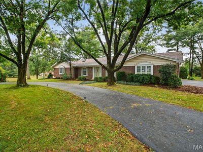 390 Pebble Valley Dr, Saint Louis, MO, 63141