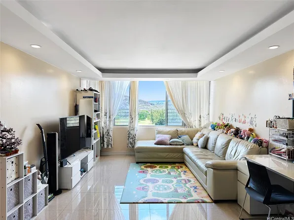 5210 Likini St APT 810, Honolulu, HI 96818