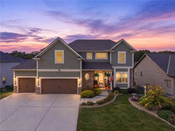406 Buck Ct, Kearney, MO 64060