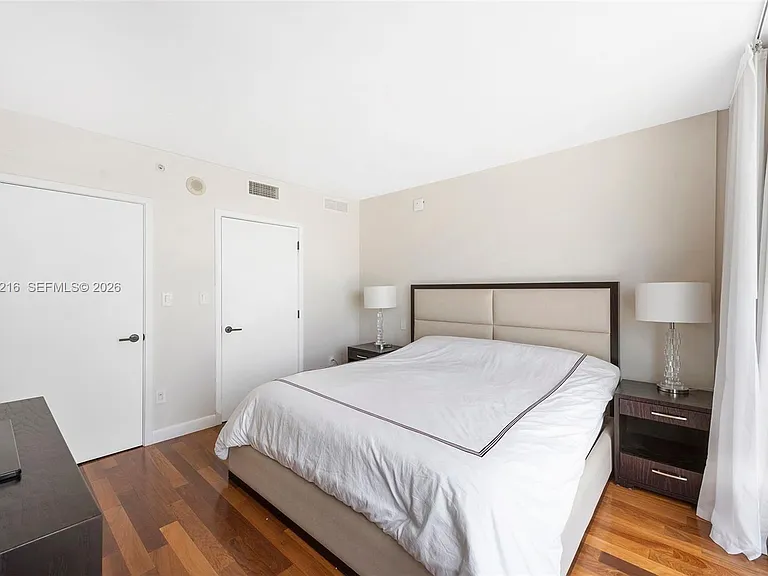 6801 Collins Ave #1215 — Photo 9