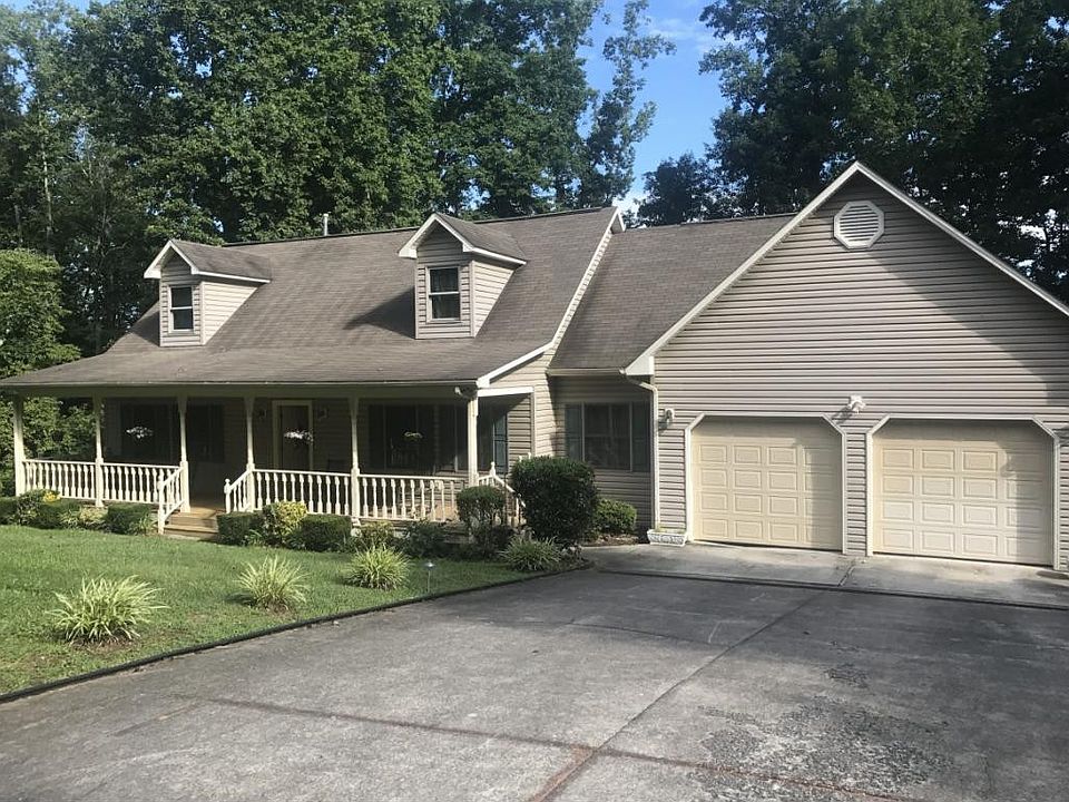 1st image of 822 Seven Oaks Dr