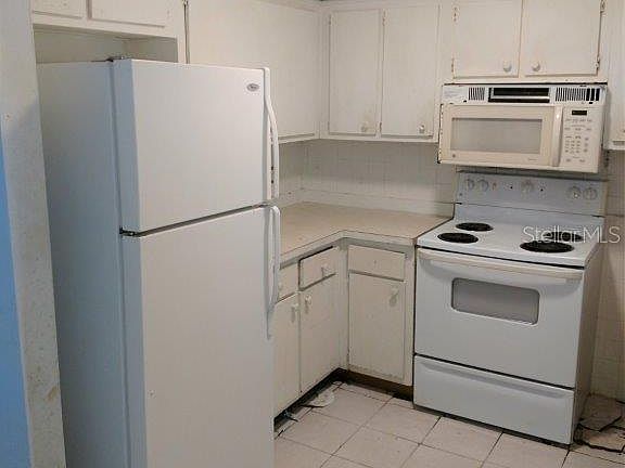 2nd image of 5867 North Ln