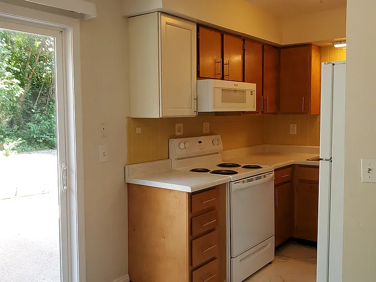 147 Village Dr #2 — Photo 4
