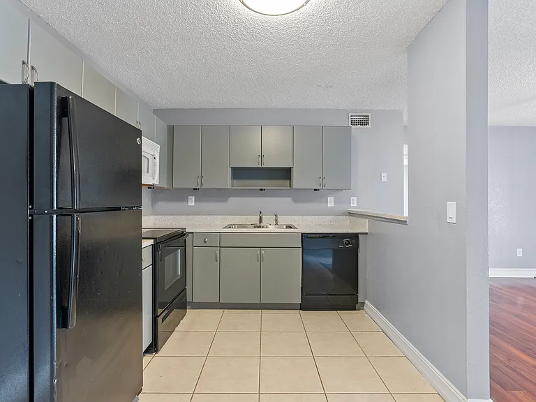21102 Voyager Blvd #1 — Photo 9