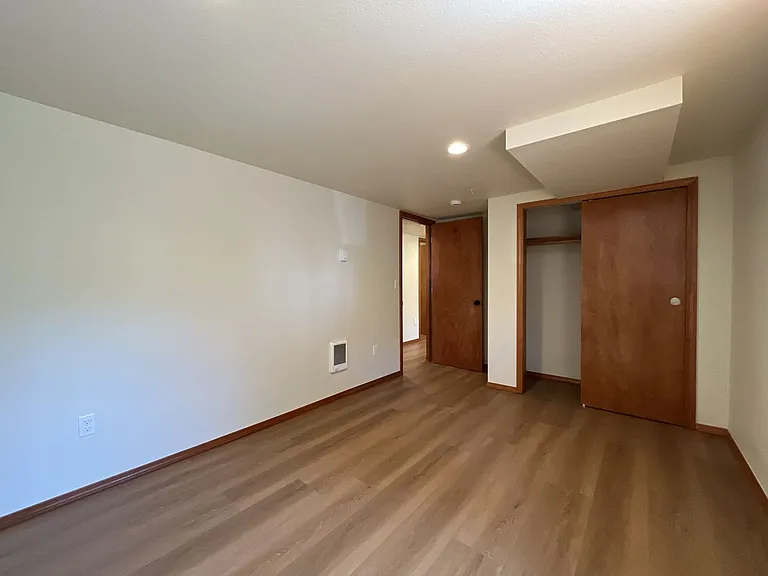 PLF076 — Photo 13