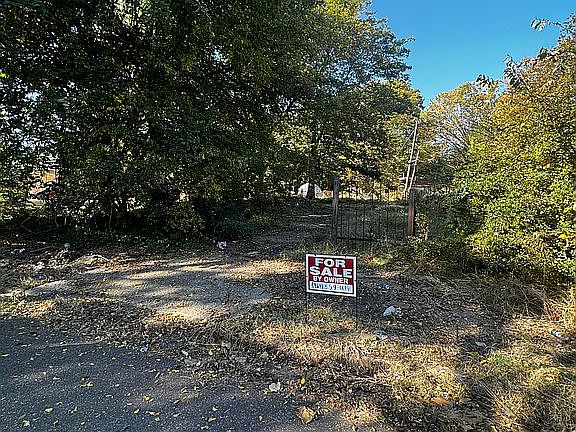 3rd image of 482 N 28th St