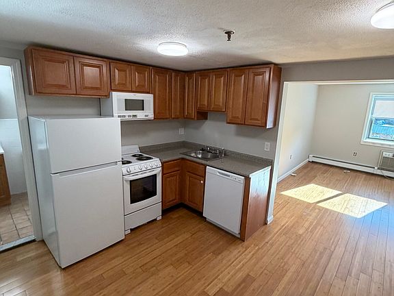 3rd image of 85 Broad St APT 325