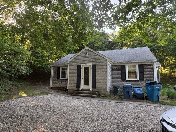 622 Sandwich Rd APT A, East Falmouth, MA 02536