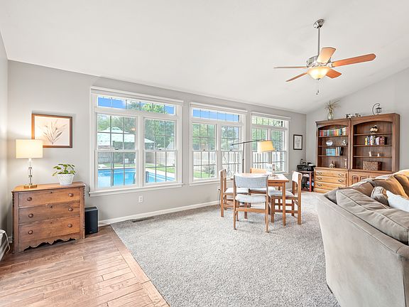 5th image of 579 Sir Lancelot Dr