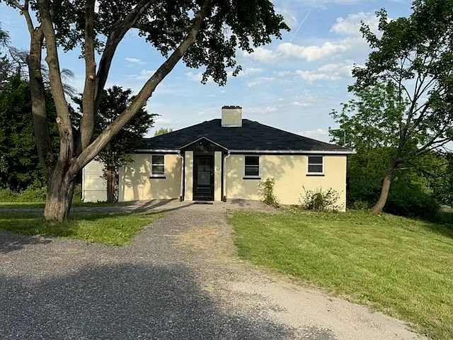33 Lansingville Rd