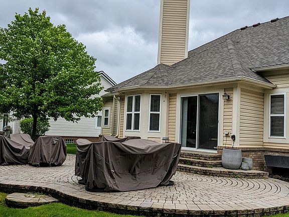 2nd image of 26969 N Monroe Dr