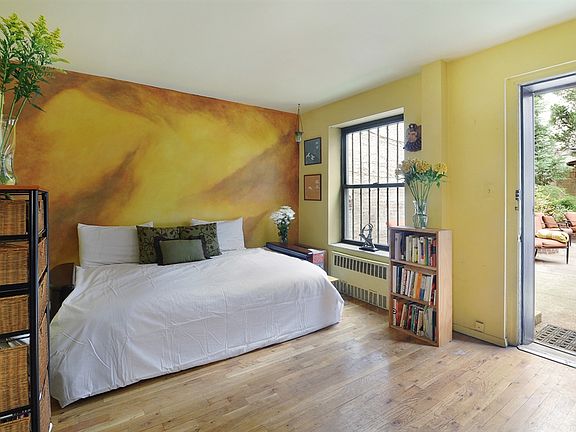 4th image of 799 President St APT 1