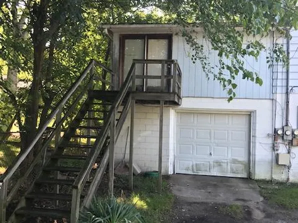 4226 1/2 W Dunes Hwy APT B, Michigan City, IN 46360