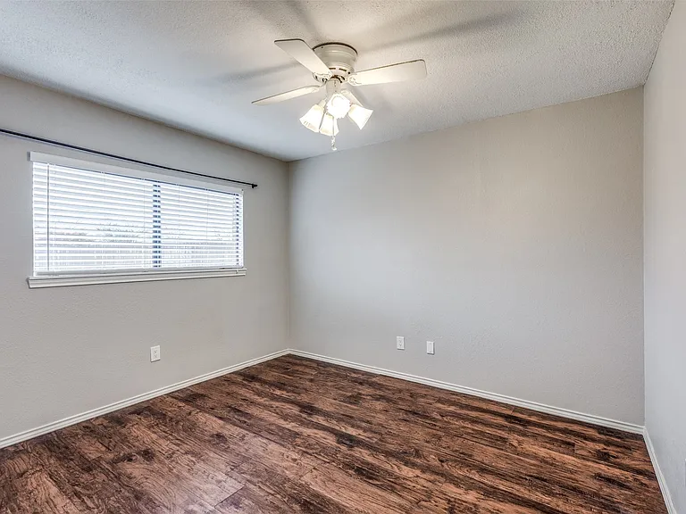 845 Harvest Glen Dr — Photo 8