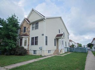 61 Radin Village Dr, Lakewood, NJ 08701