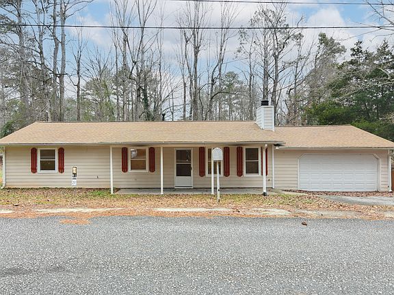 2nd image of 2660 Hill Lake Dr NE