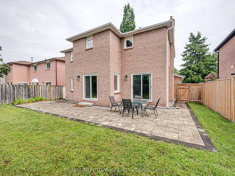 426 Parklane Rd — Photo 47