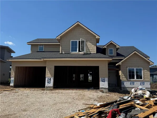 18608 Ironwood St, Overland Park, KS 66085