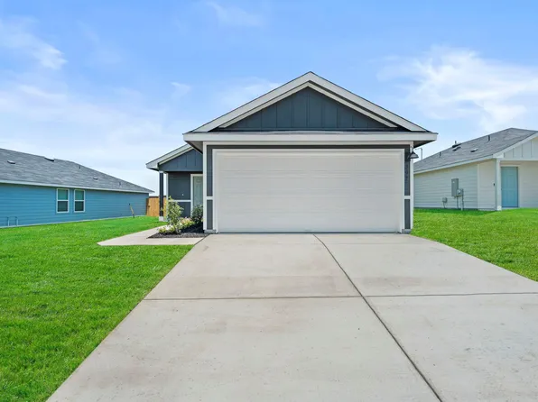 307 Wild Goose Dr, Luling, TX 78648