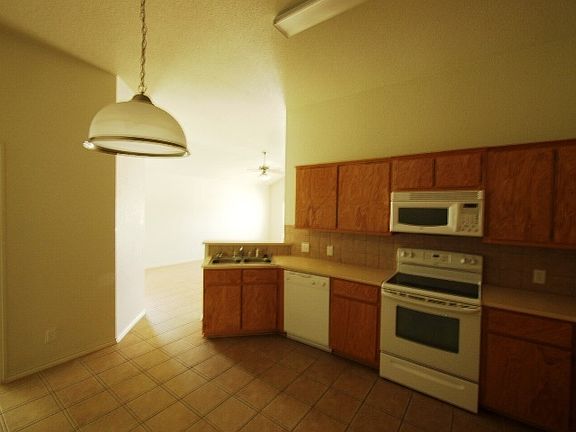 5th image of 214 Dale Earnhardt Dr #A
