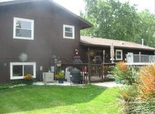 4910 W Dartmoor Dr, McHenry, IL 60050