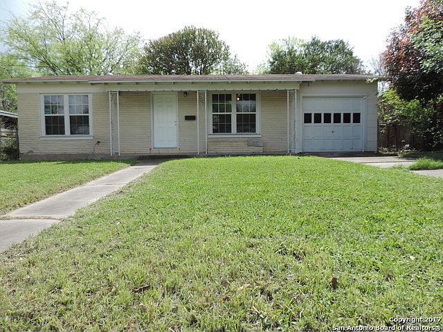 1st image of 454 Adrian Dr