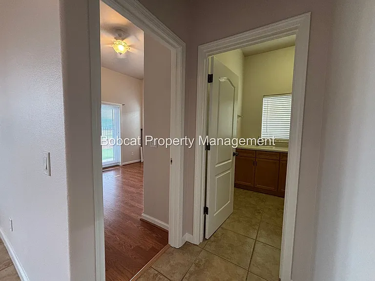 963 Ranchview Cir — Photo 45