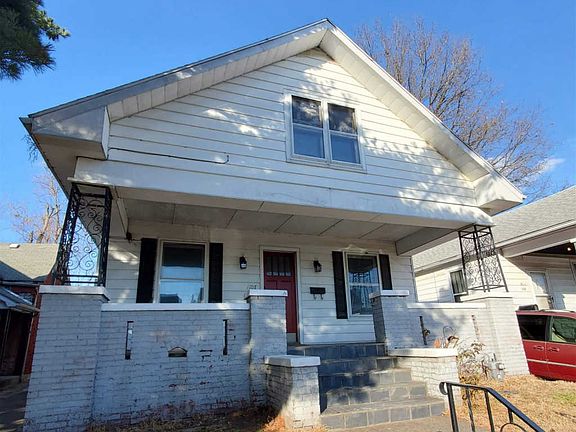 2nd image of 1107 W Illinois St