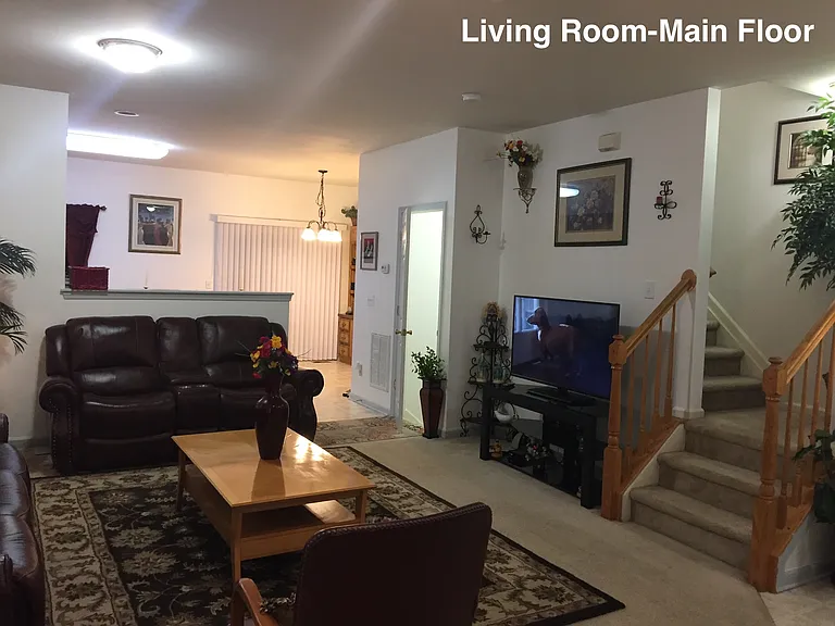 2830 Barrymore St #102 — Photo 2