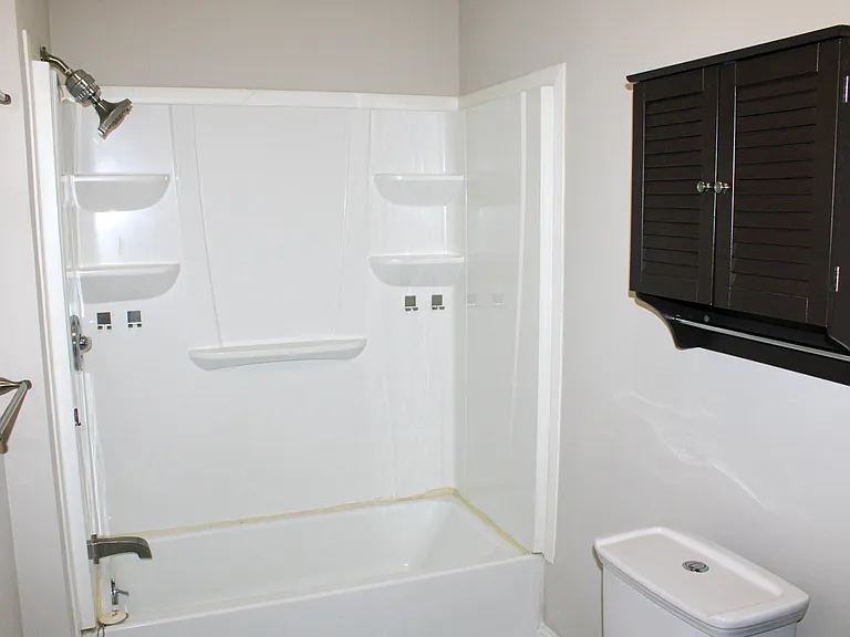 2320 Beechmont Ave #1 — Photo 16