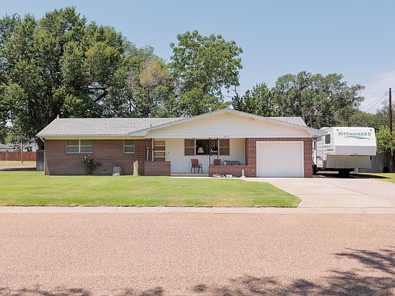 2nd image of 207 N Oklahoma Ave