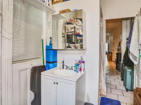 521 Willow Avenue image 12 of 15