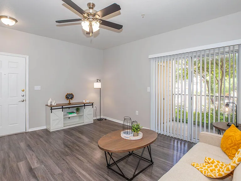 1401 S Aw Grimes Blvd — Photo 39