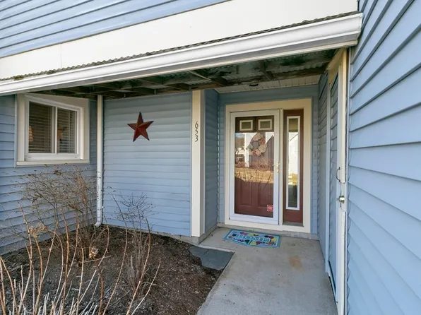653 Nassau Dr, Springfield, MA 01129