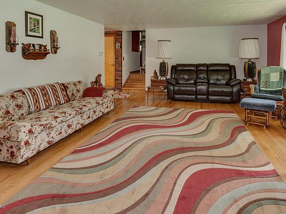 5th image of 56748 Orchard Ln