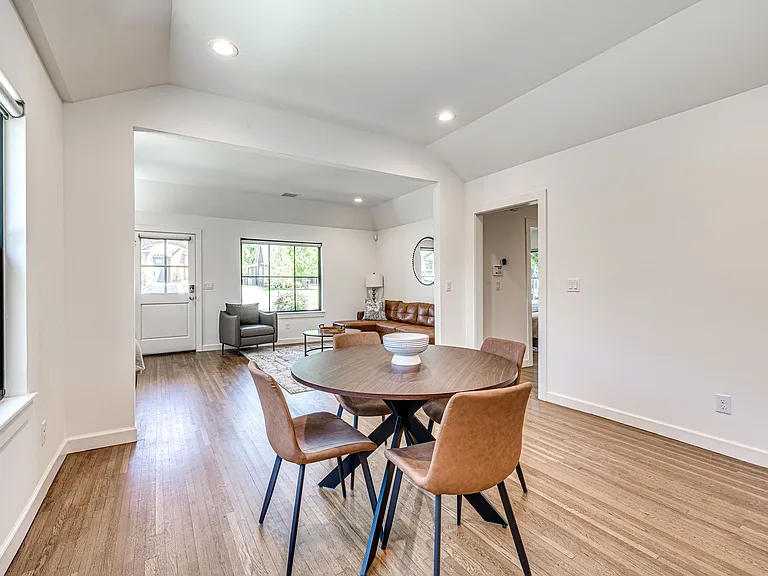 1540 S Columbia Pl — Photo 15