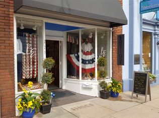 229 Bridge St, Charlevoix, MI 49720