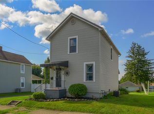 321 Hazel Ave, Ellwood City, PA 16117