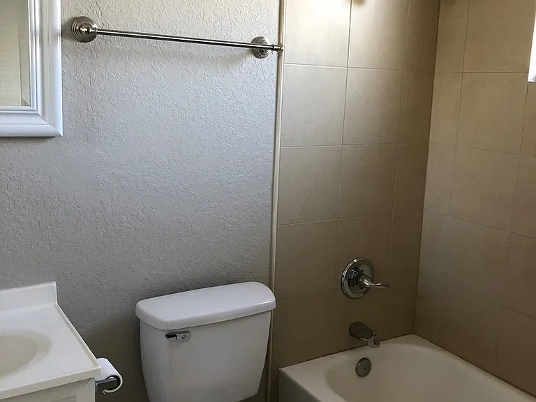 4211 W North A St — Photo 11